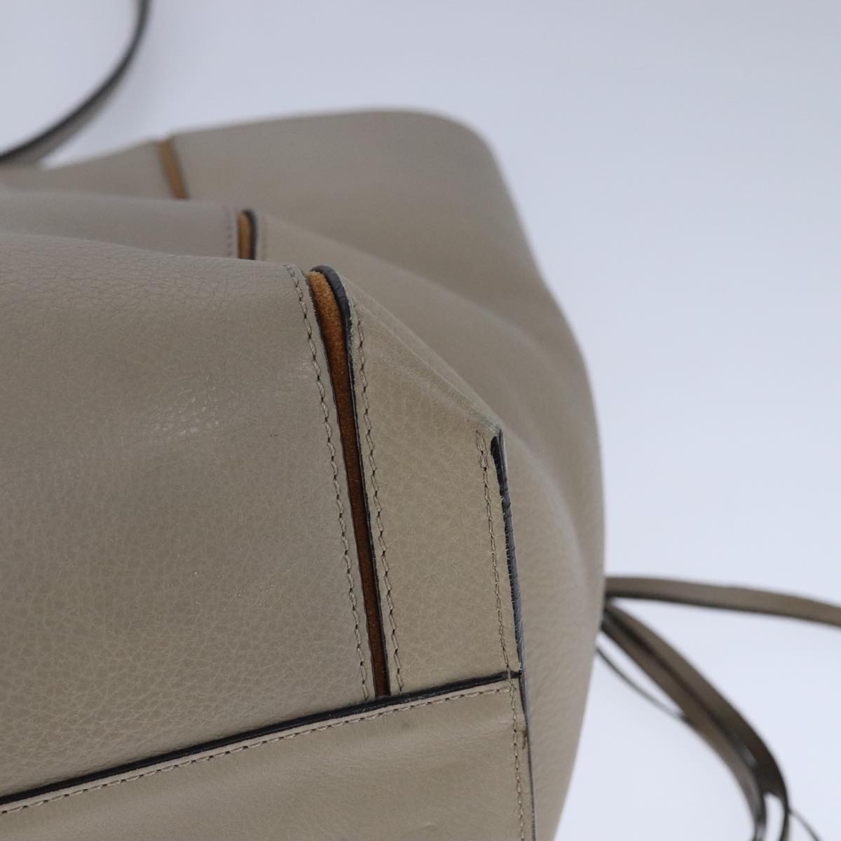 Chloe authentic luxury tote bag Beige leather craftsmanship